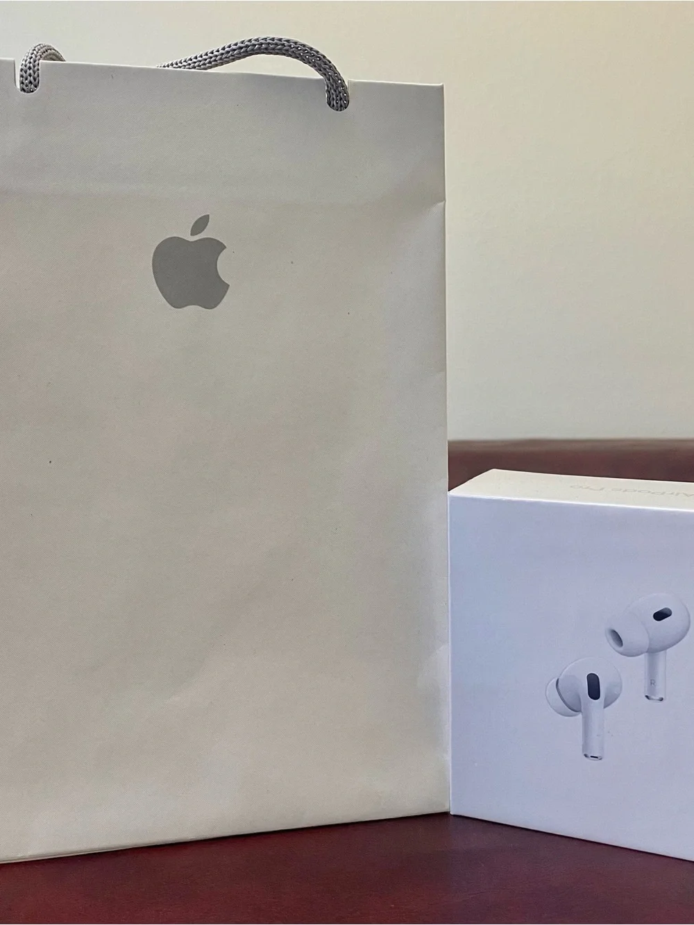 Apple AirPods Pro 2 white wireless noise cancellation
